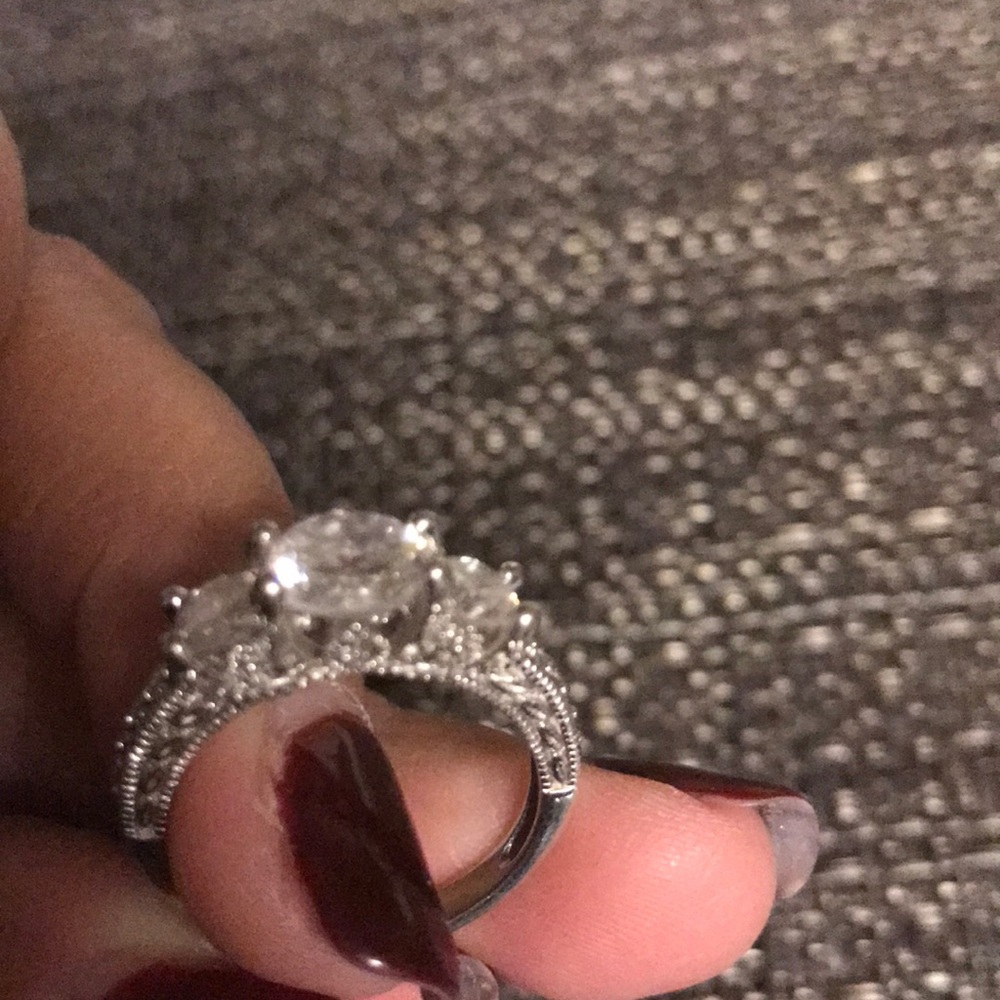 Ring - Picture 3 of 5